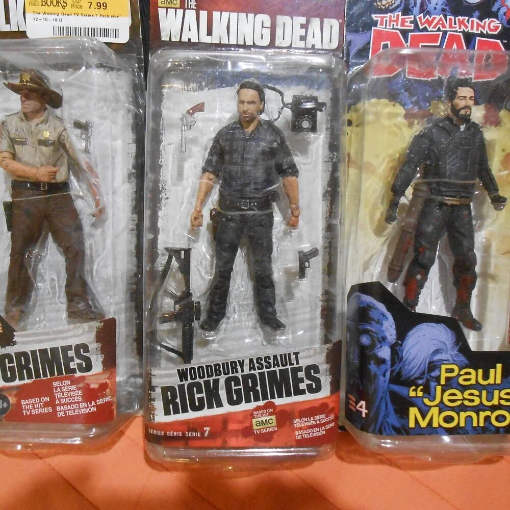 Walking Dead Paul "Jesus" Monroe & Deputy/Woodbury Assault Rick Grimes Figures - Picture 2 of 2